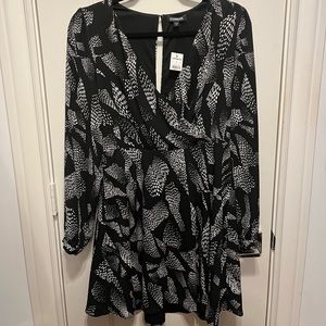 Black and white Long sleeve dress - s NWT